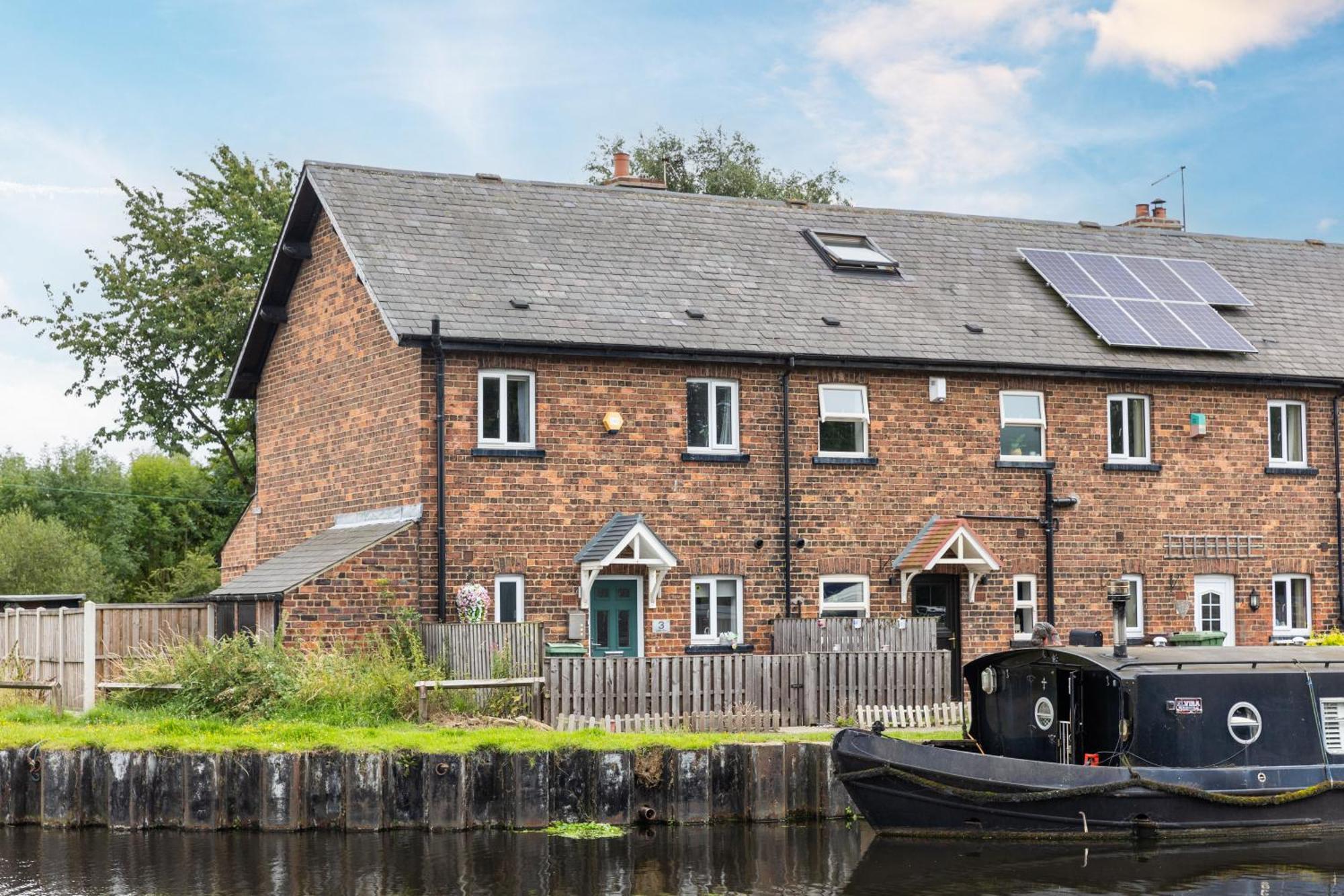 Canal Side Cottage Wakefield Stanley  Exteriér fotografie